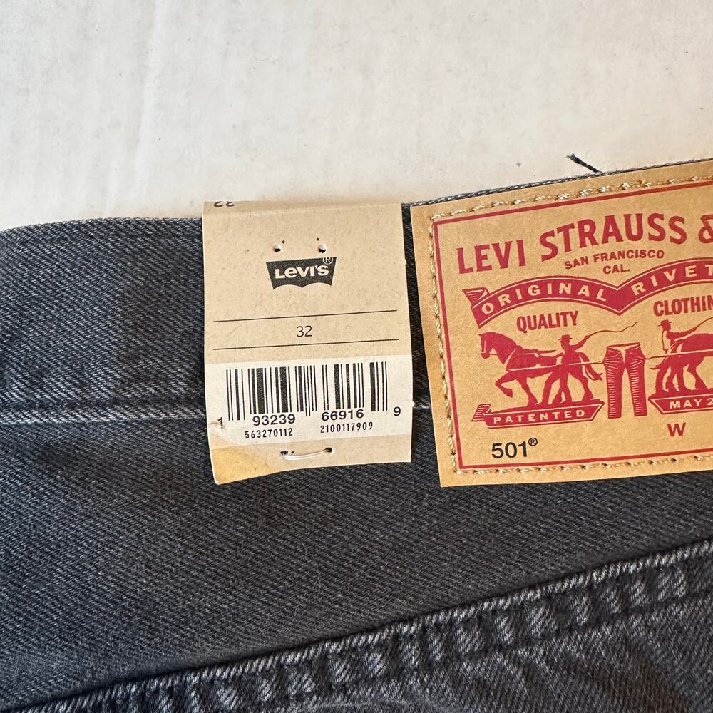 NEW‎ Levis 501 Black Shorts Sz 32 - Picture 7 of 10